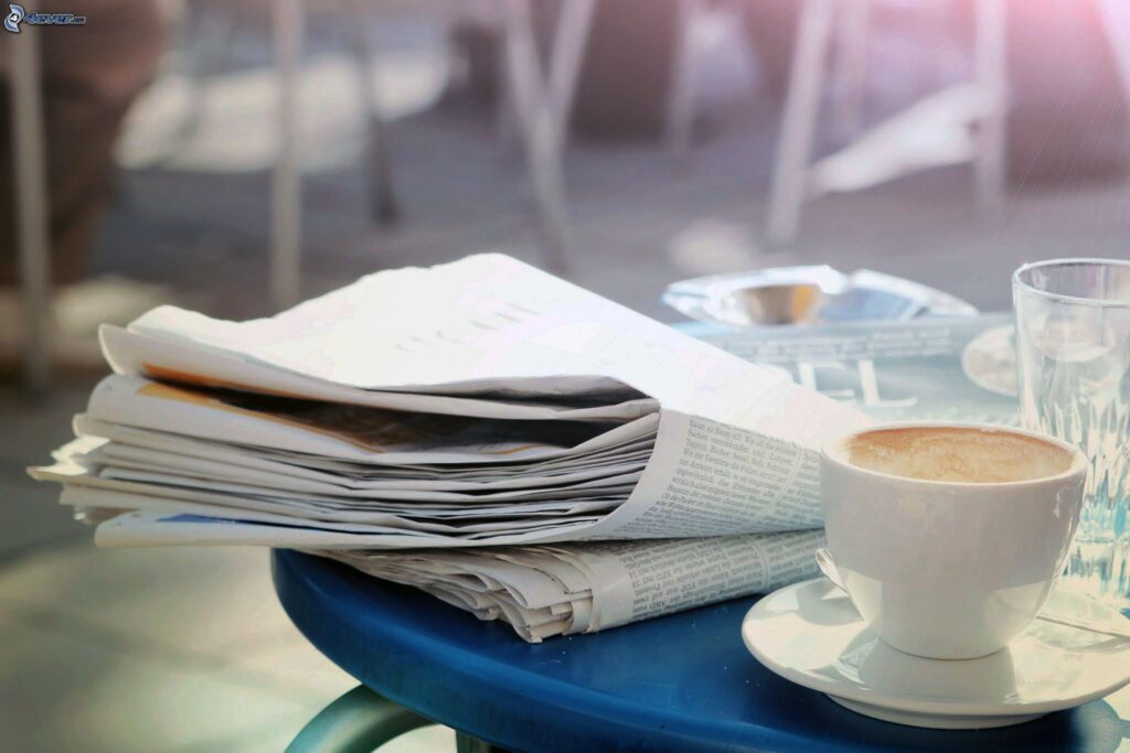 RESUMEN DE NOTICIAS | 01/02/17 taza de cafe, periodico 204174